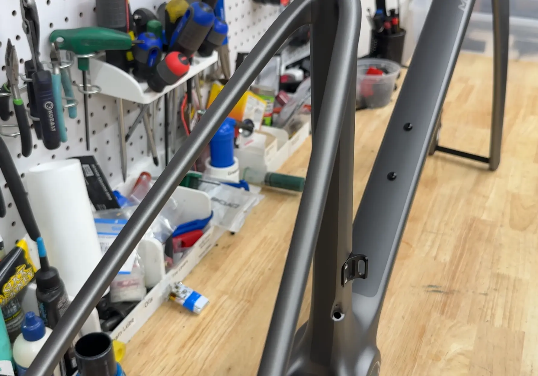 ENVE Melee tire clearance