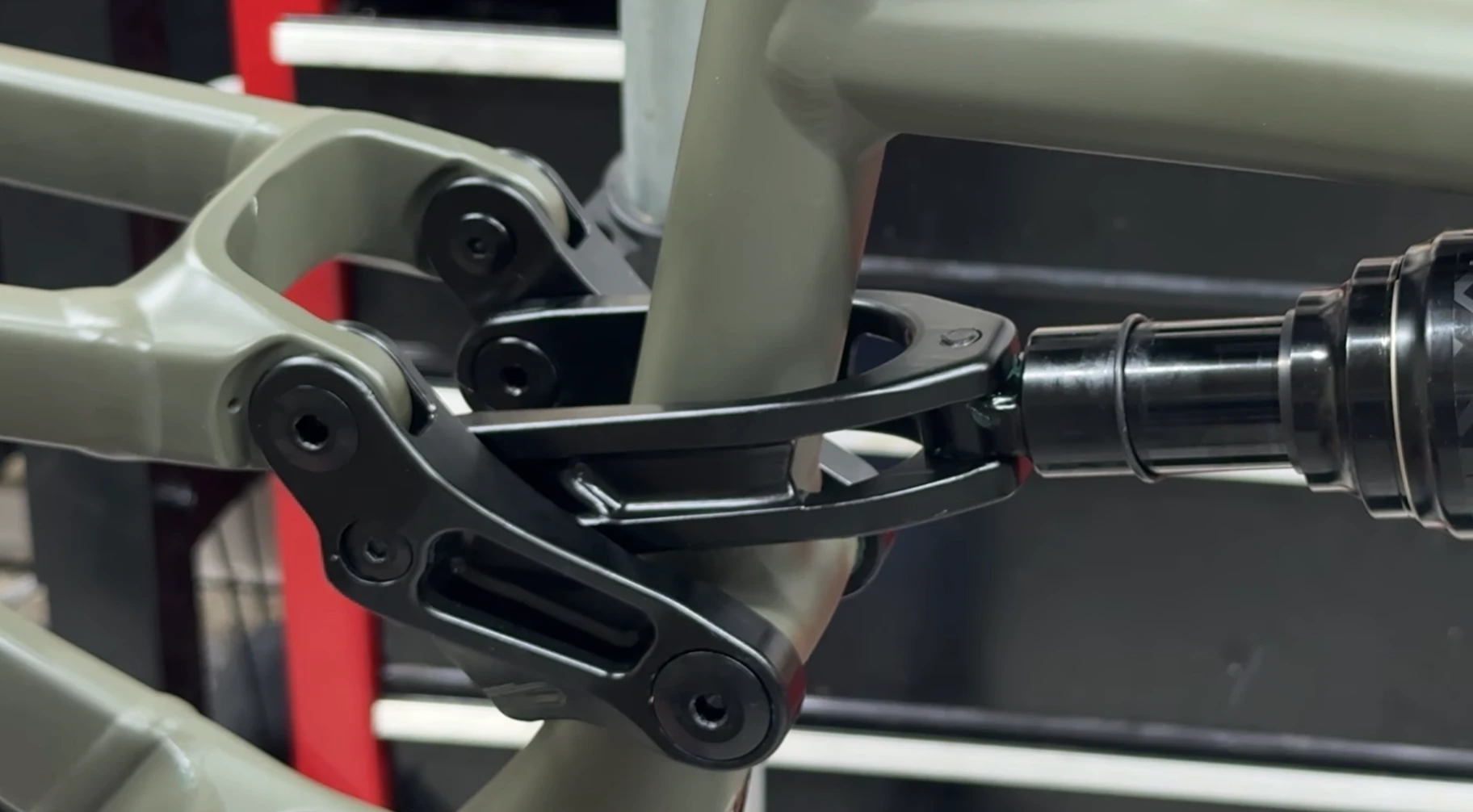 Cascade Components 156mm Mullet Link: More Travel, More Progression