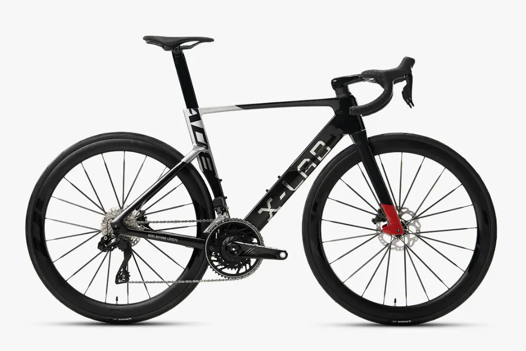 XDS X-Lab AD8 aero road bike in black and silver
